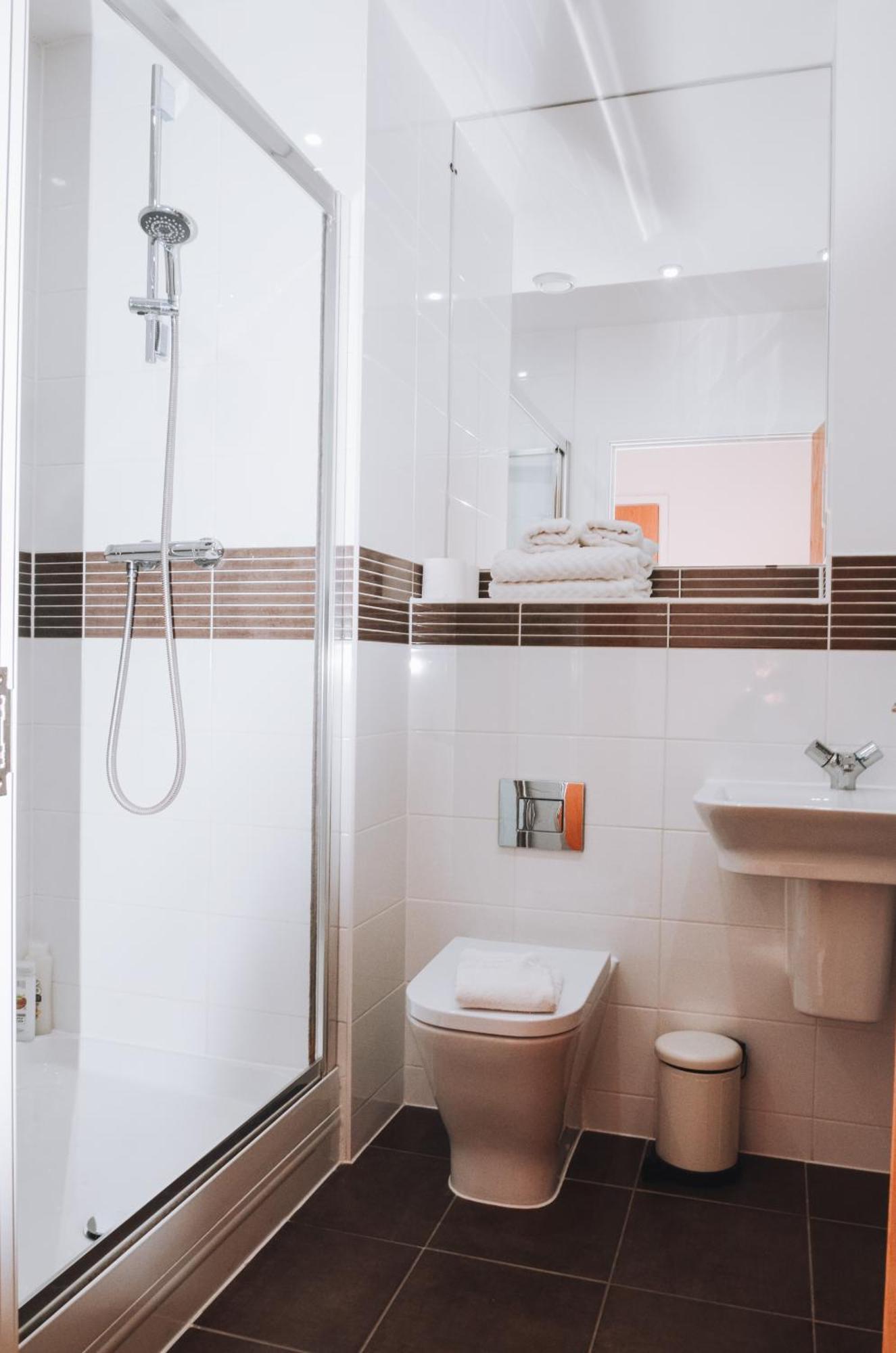 Spacious And Luxury 2 Bed 2 Bath Just 5 Minutes Walk From The Underground Apartamento Londres