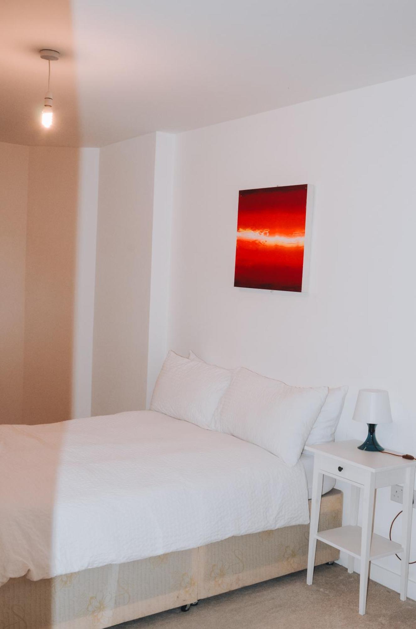 Spacious And Luxury 2 Bed 2 Bath Just 5 Minutes Walk From The Underground Apartamento
