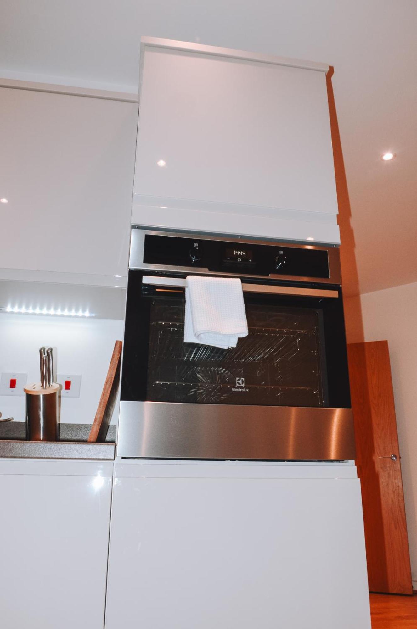 Spacious And Luxury 2 Bed 2 Bath Just 5 Minutes Walk From The Underground Londres
